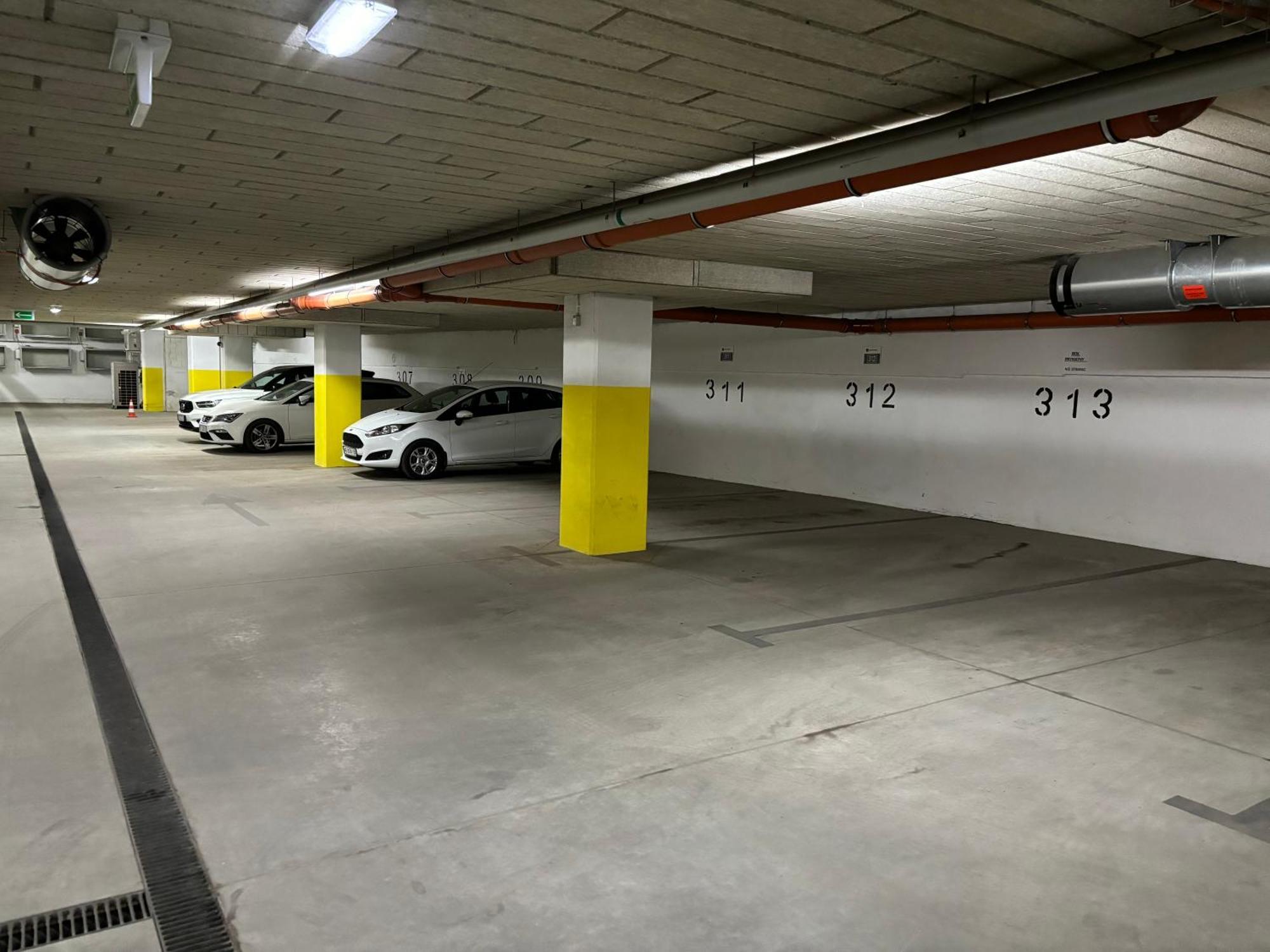 Big 21 Old Town Lux Apartment, Self Check-In 24H, Free Parking Poznan Bagian luar foto